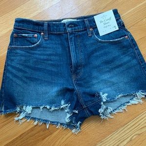 A&F Curve Love 90s High Rise Cutoff Shorts